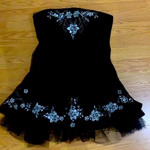 Black short strapless “tinker bell” dress